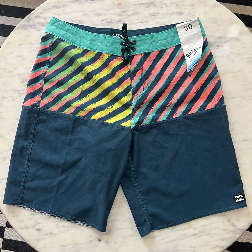 Billabong Board Shorts NWT - Boys 30